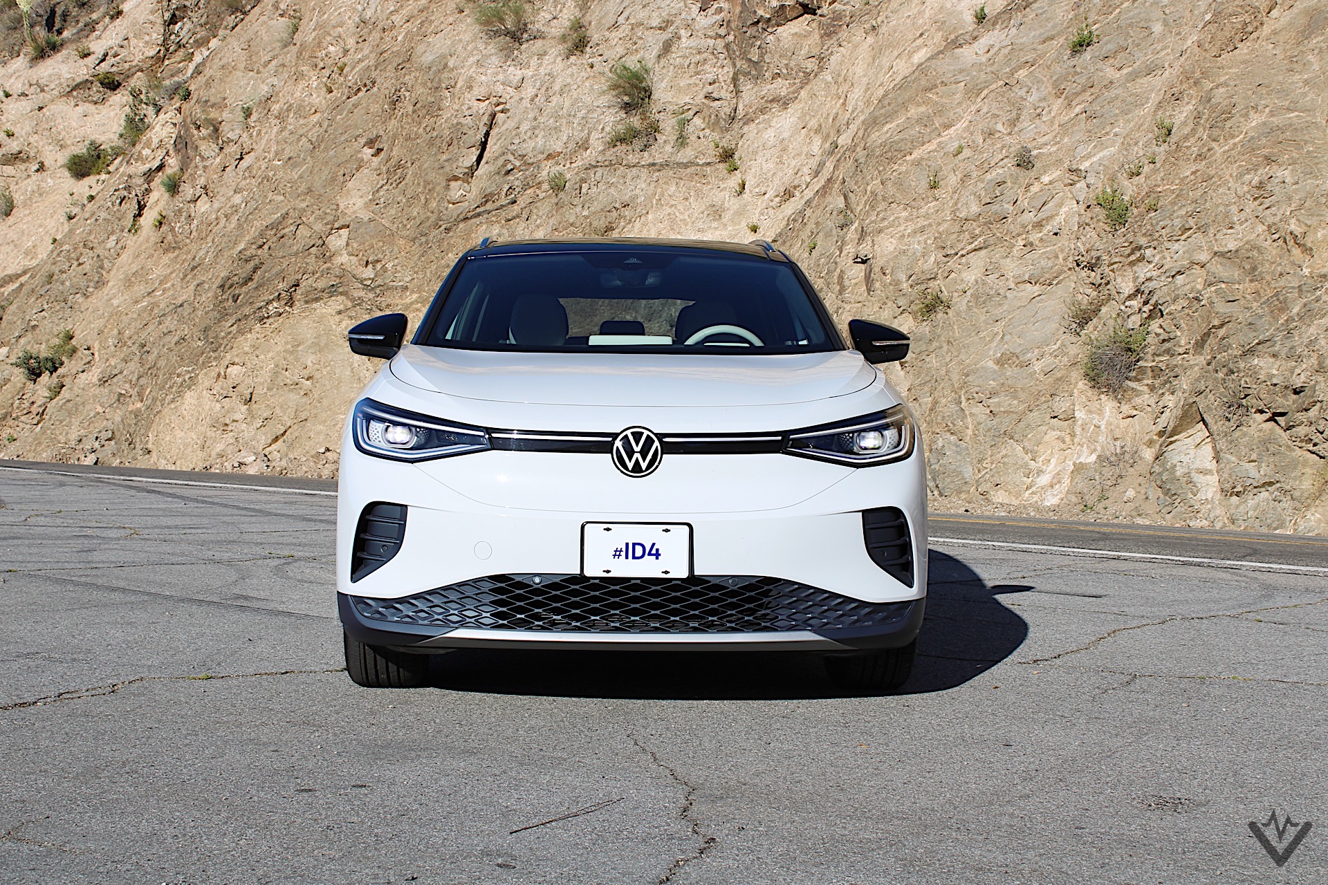 2021 Volkswagen ID4 1st Edition front 01 1