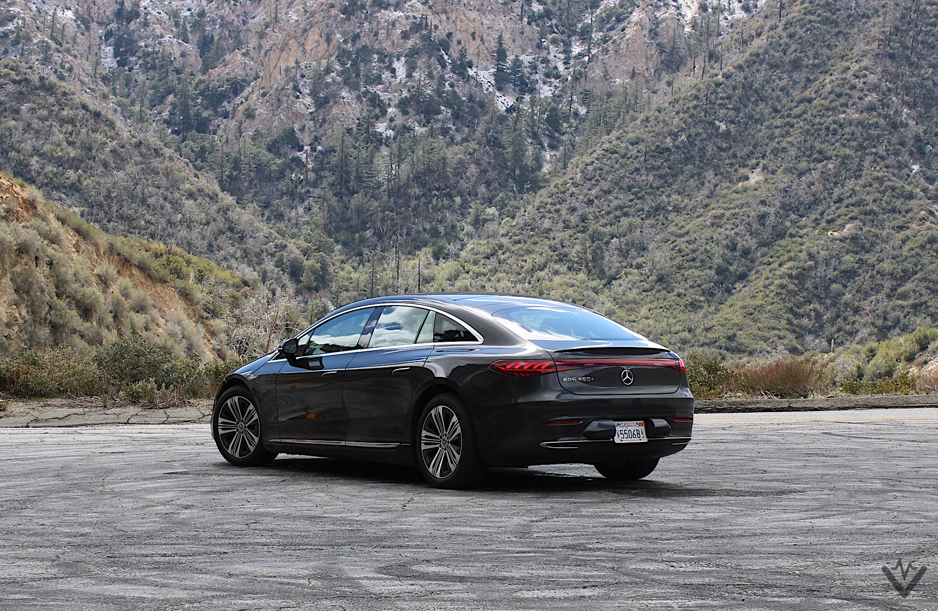 2022 Mercedes Benz EQS 450 rear three quarters 02