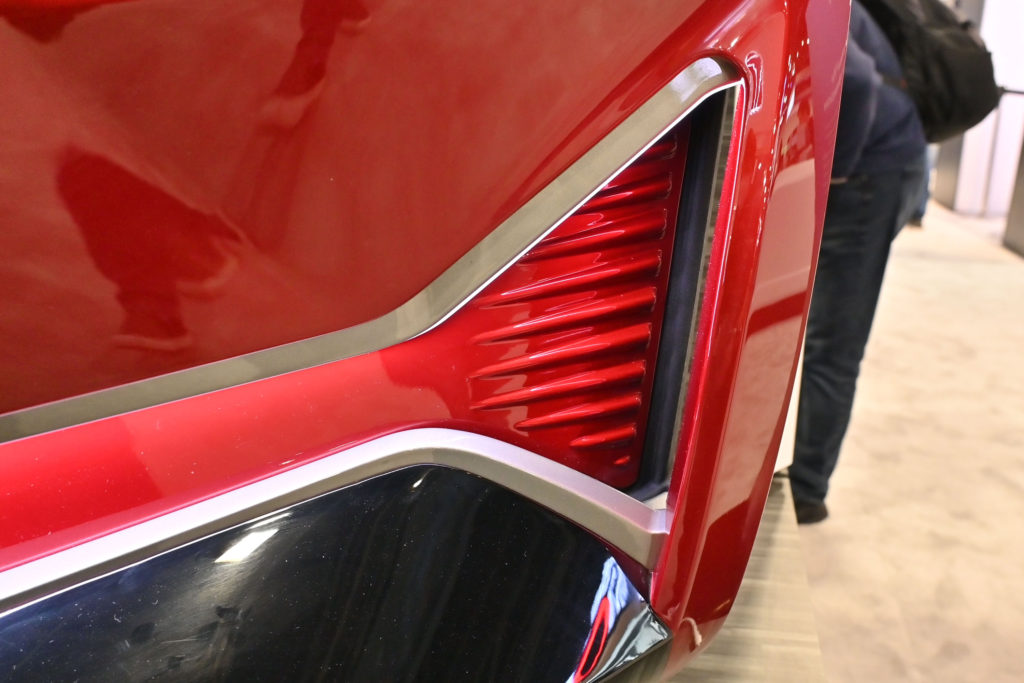 Magna Morphing Surfaces 02