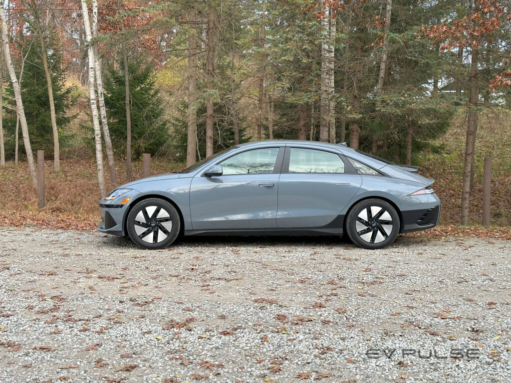 2023 Hyundai Ioniq 6 SE RWD 53