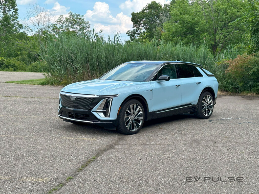 2024 Cadillac Lyriq RWD Luxury 3 18